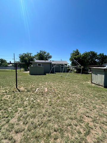 40 W 30th Street, San Angelo, TX 76903