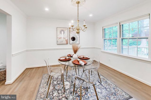 6820 COLBURN DR, Annandale, VA 22003
