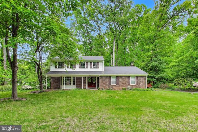 6820 COLBURN DR, Annandale, VA 22003