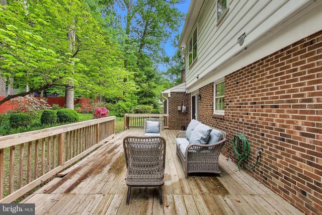 6820 COLBURN DR, Annandale, VA 22003