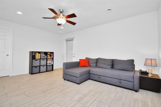 6218 Indigo Street, Houston, TX 77074