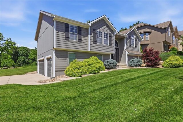 19505 W 110th Street, Olathe, KS 66061