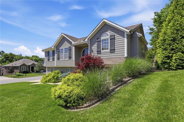 19505 W 110th Street, Olathe, KS 66061