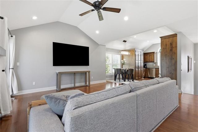 19505 W 110th Street, Olathe, KS 66061