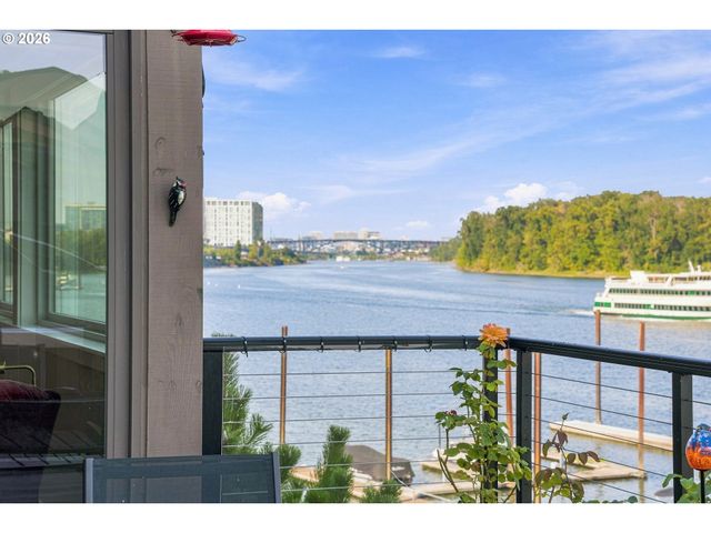 6118 S RIVERPOINT Ln, Portland, OR 97239