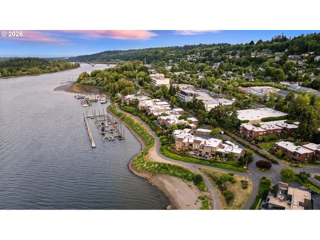 6118 S RIVERPOINT Ln, Portland, OR 97239