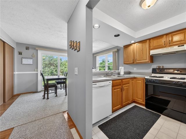85 Hickory Manor Drive, Gates, NY 14606