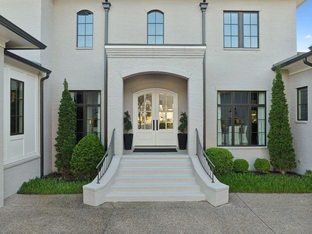 8531 Heirloom Blvd, College Grove, TN 37046