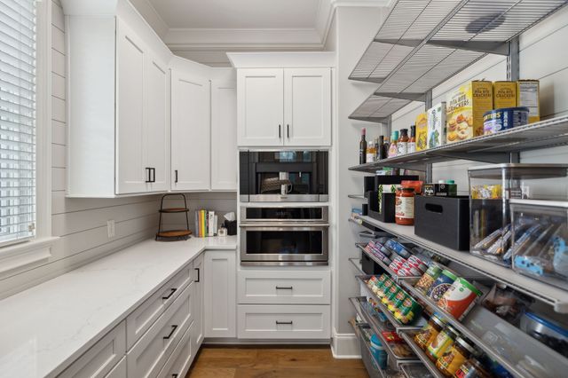 8531 Heirloom Blvd, College Grove, TN 37046