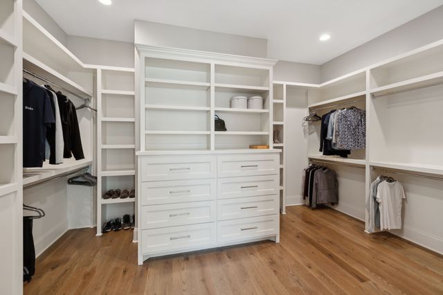 8531 Heirloom Blvd, College Grove, TN 37046