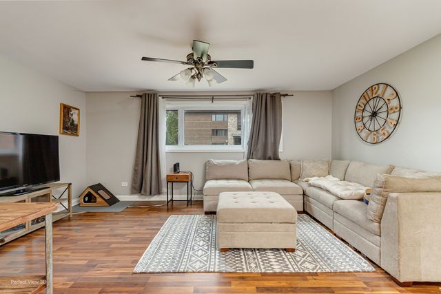 6806 Lode Drive 1B, Worth, IL 60482