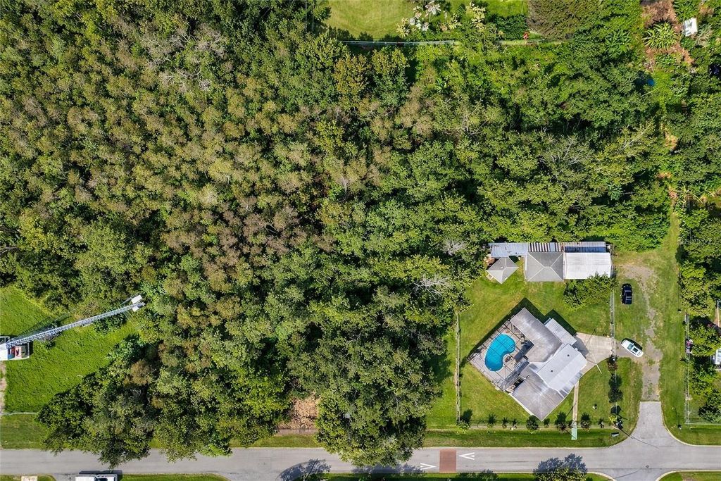Image 4 of property listing at 110 PRINCE STREET, Orlando, FL 32809