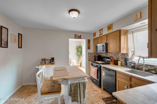 40 Wood Street, Keansburg, NJ 07734