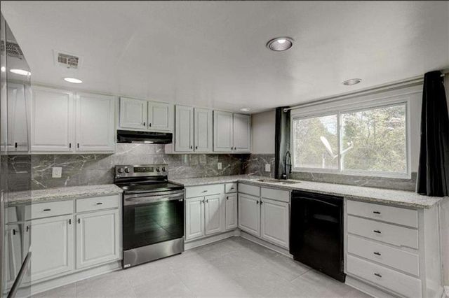 6580 Bellburn Road, South Fulton, GA 30349