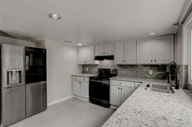 6580 Bellburn Road, South Fulton, GA 30349