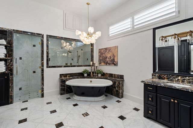 1216 Travis Bluff WAY, Spicewood, TX 78669
