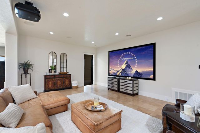 1216 Travis Bluff WAY, Spicewood, TX 78669