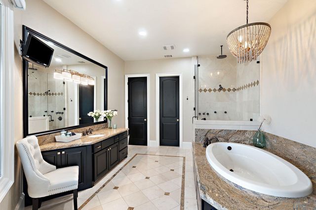 1216 Travis Bluff WAY, Spicewood, TX 78669