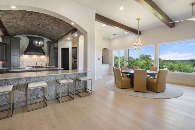 1216 Travis Bluff WAY, Spicewood, TX 78669