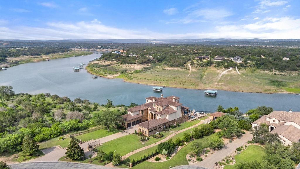 1216 Travis Bluff WAY, Spicewood, TX 78669