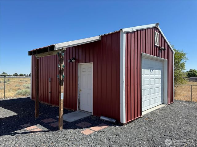 8654 Broad Street NE, Moses Lake, WA 98837