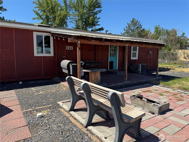 8654 Broad Street NE, Moses Lake, WA 98837