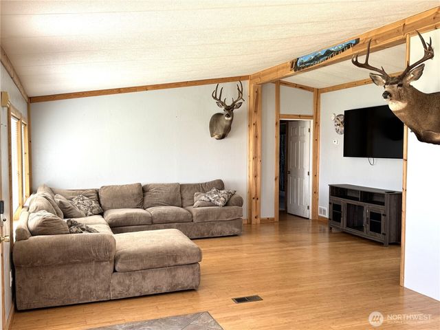 8654 Broad Street NE, Moses Lake, WA 98837