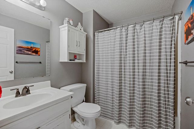 7328 N Corrington Avenue, Kansas City, MO 64119