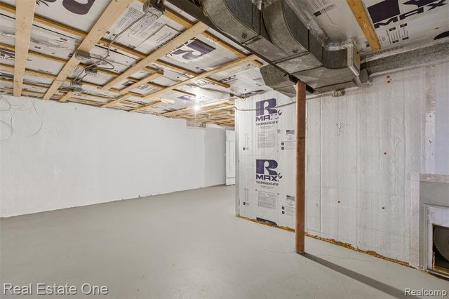 12835 Oak Park Boulevard, Oak Park, MI 48237