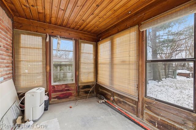 12835 Oak Park Boulevard, Oak Park, MI 48237