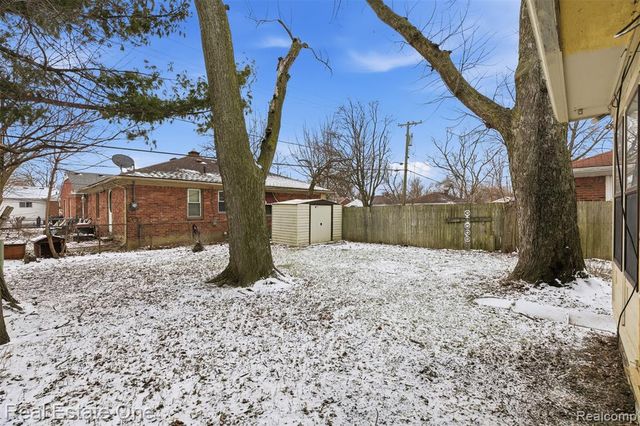 12835 Oak Park Boulevard, Oak Park, MI 48237