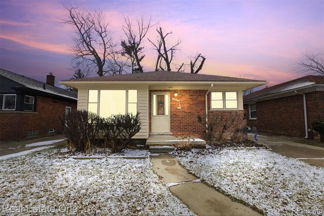 12835 Oak Park Boulevard, Oak Park, MI 48237