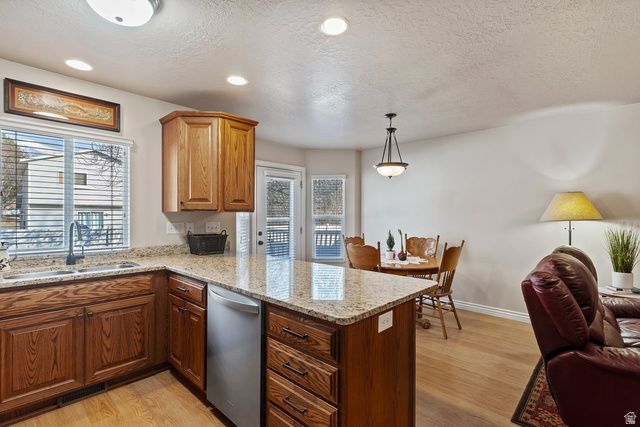 679 S CLEARWATER FALLS DR, Layton, UT 84041
