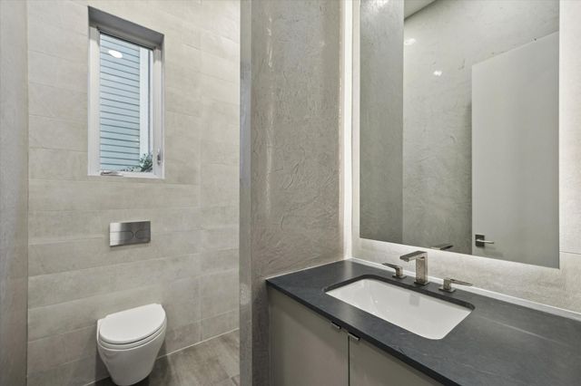 2129 Quenby Street, Houston, TX 77005