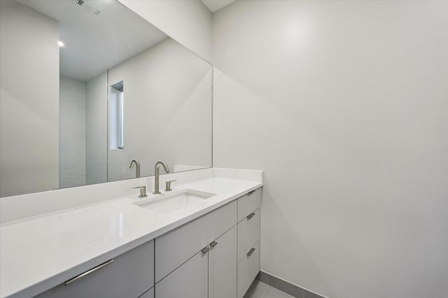 2129 Quenby Street, Houston, TX 77005