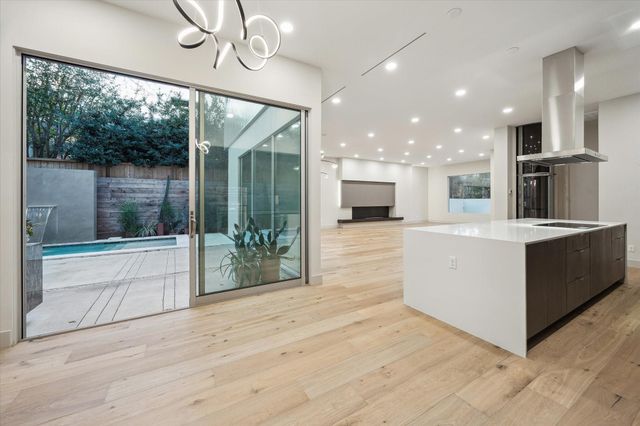 2129 Quenby Street, Houston, TX 77005