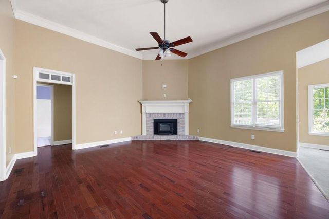 13 Centerport Drive, White, GA 30184