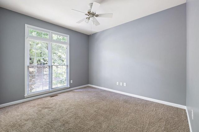 13 Centerport Drive, White, GA 30184