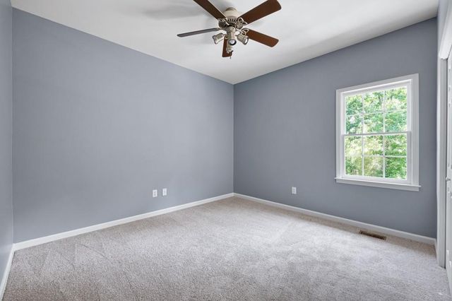 13 Centerport Drive, White, GA 30184