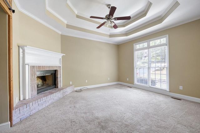 13 Centerport Drive, White, GA 30184