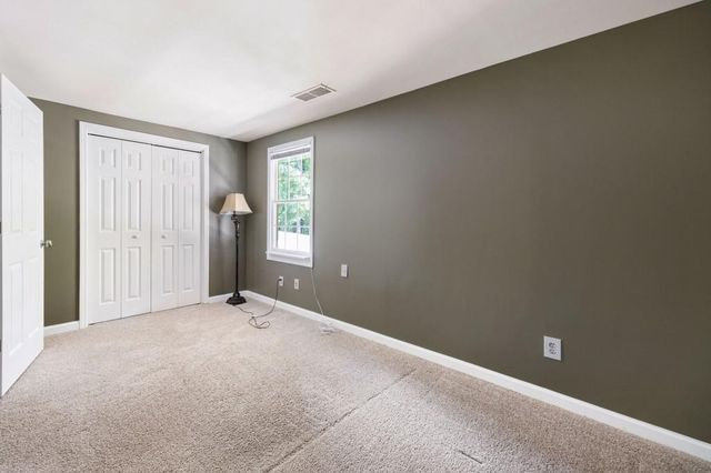 13 Centerport Drive, White, GA 30184