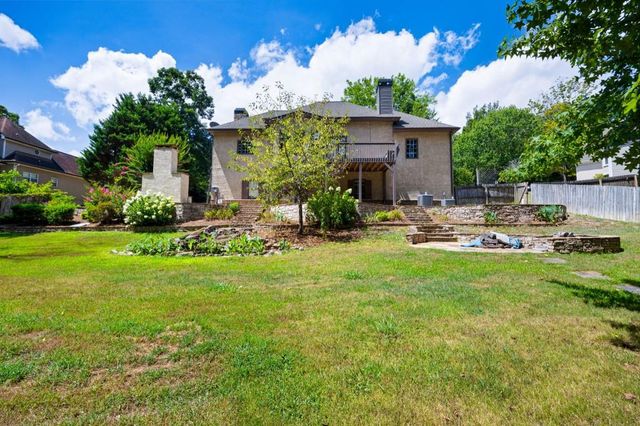 13 Centerport Drive, White, GA 30184