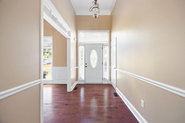 13 Centerport Drive, White, GA 30184