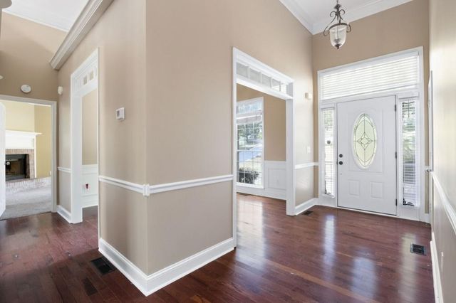 13 Centerport Drive, White, GA 30184