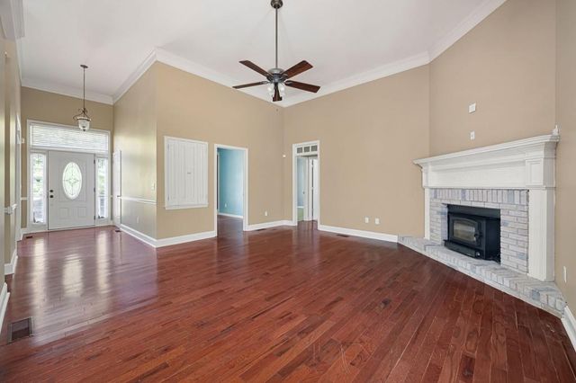 13 Centerport Drive, White, GA 30184