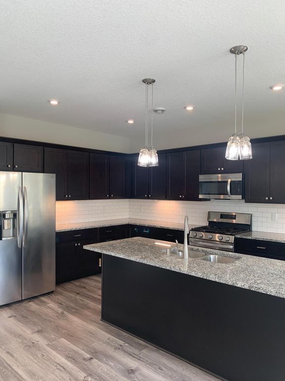 9952 Zilla Street NW, Coon Rapids, MN 55433
