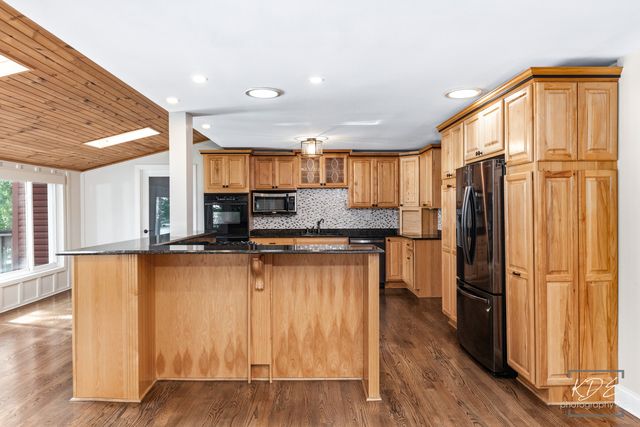 13607 S Lake Drive, Plainfield, IL 60544