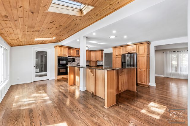 13607 S Lake Drive, Plainfield, IL 60544