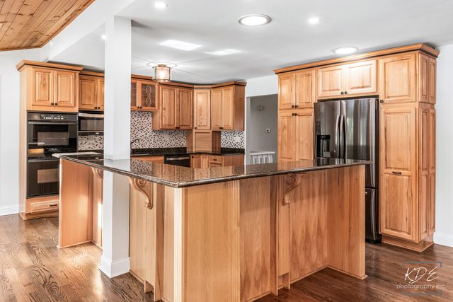 13607 S Lake Drive, Plainfield, IL 60544