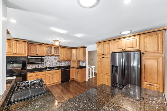 13607 S Lake Drive, Plainfield, IL 60544